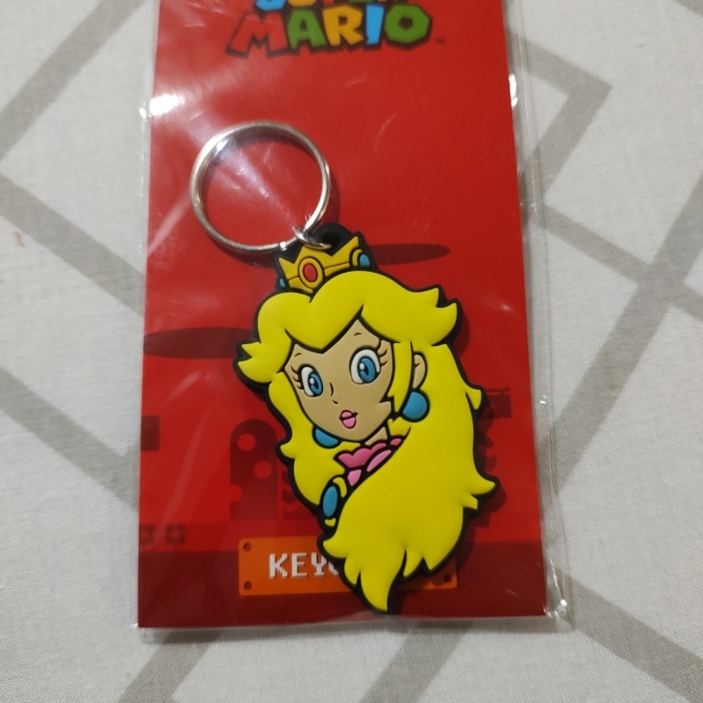Super Mario Princess Peach Keychain